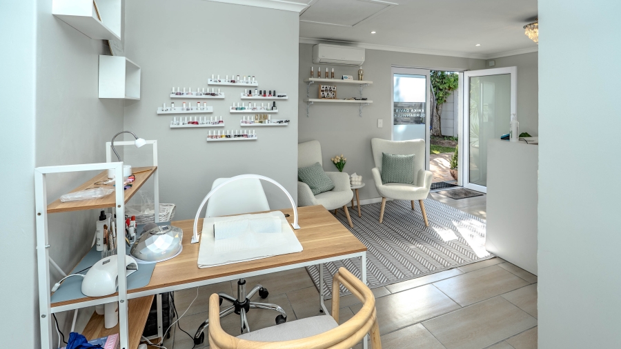 5 Bedroom Property for Sale in De Bron Western Cape